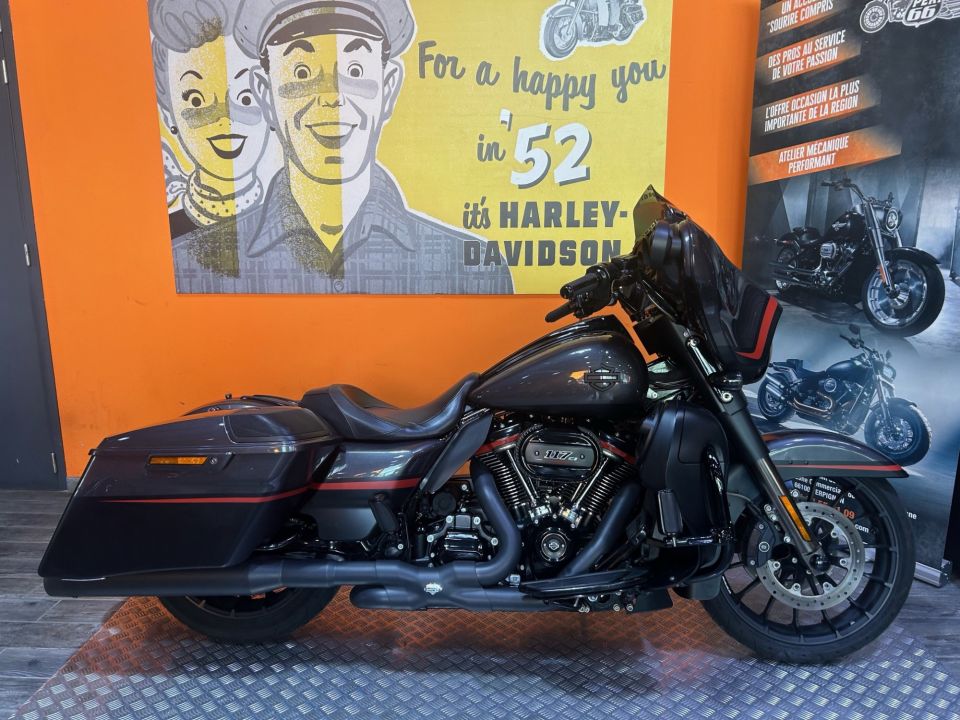 HARLEY-DAVIDSON TOURING STREET GLIDE 1923 CVO  4