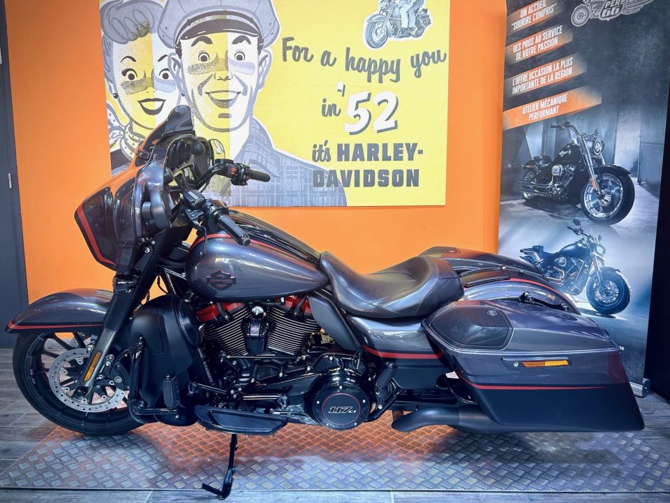 HARLEY-DAVIDSON TOURING STREET GLIDE 1923 CVO  4