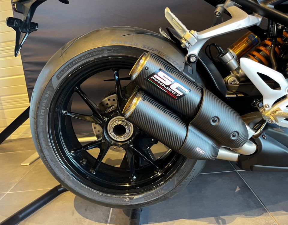 TRIUMPH SPEED TRIPLE 1200 RR 4