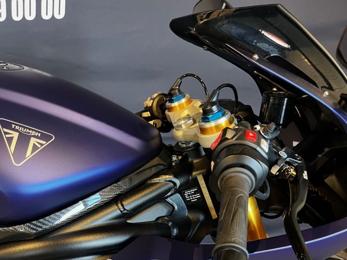 TRIUMPH SPEED TRIPLE 1200 RR 4