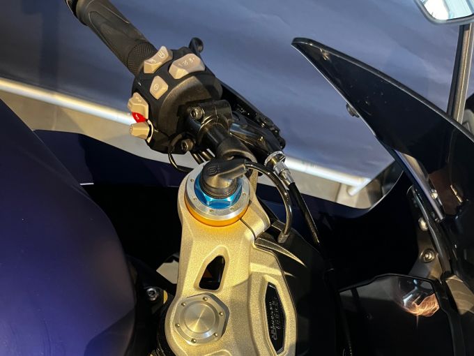 TRIUMPH SPEED TRIPLE 1200 RR 4