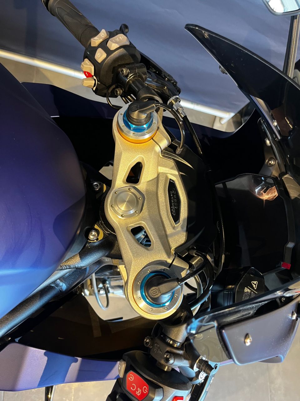 TRIUMPH SPEED TRIPLE 1200 RR 4