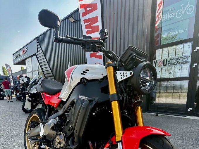 YAMAHA XSR 900 4