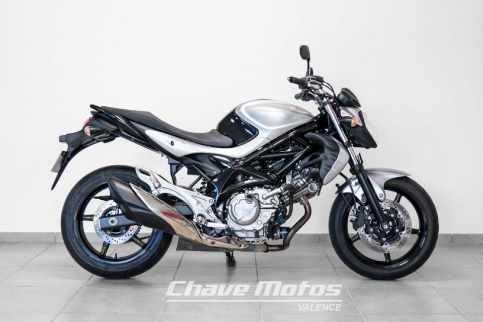 SUZUKI GLADIUS 650 4