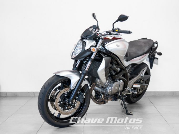 SUZUKI GLADIUS 650 4