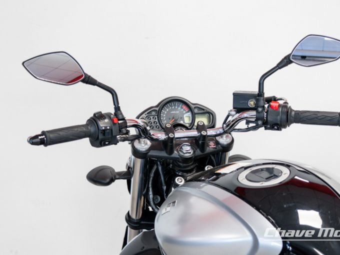 SUZUKI GLADIUS 650 4