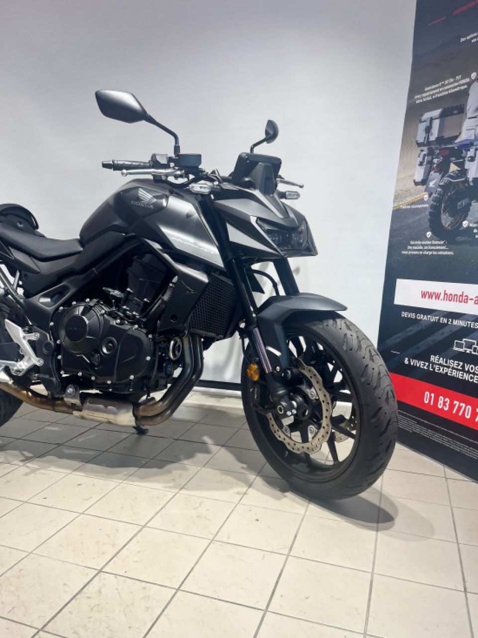 HONDA CB 750 HORNET 4