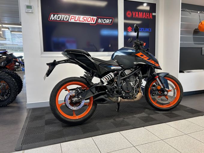 KTM 125 DUKE 4