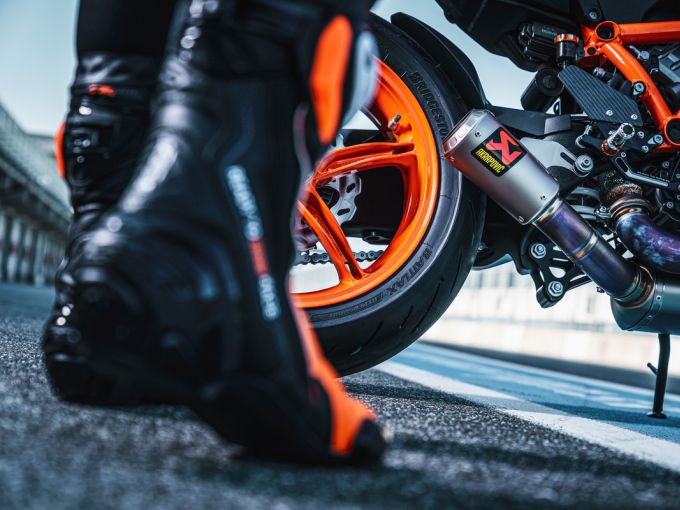 KTM 1290 SUPER DUKE R EVO 4
