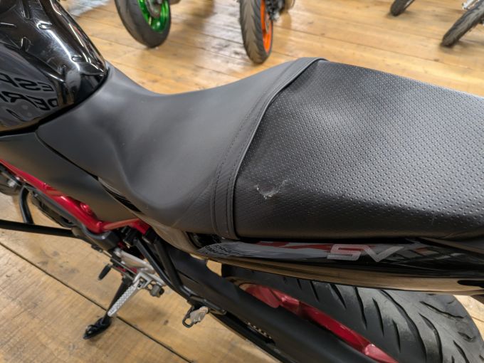 SUZUKI SV 650 (47.5CV) 4
