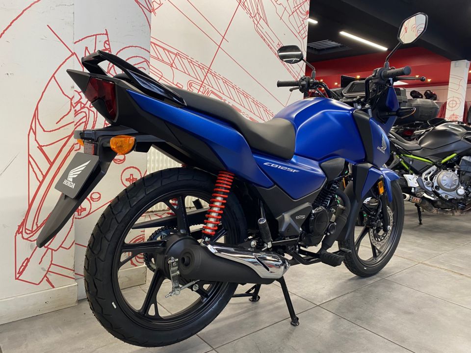 HONDA CBF 125 4