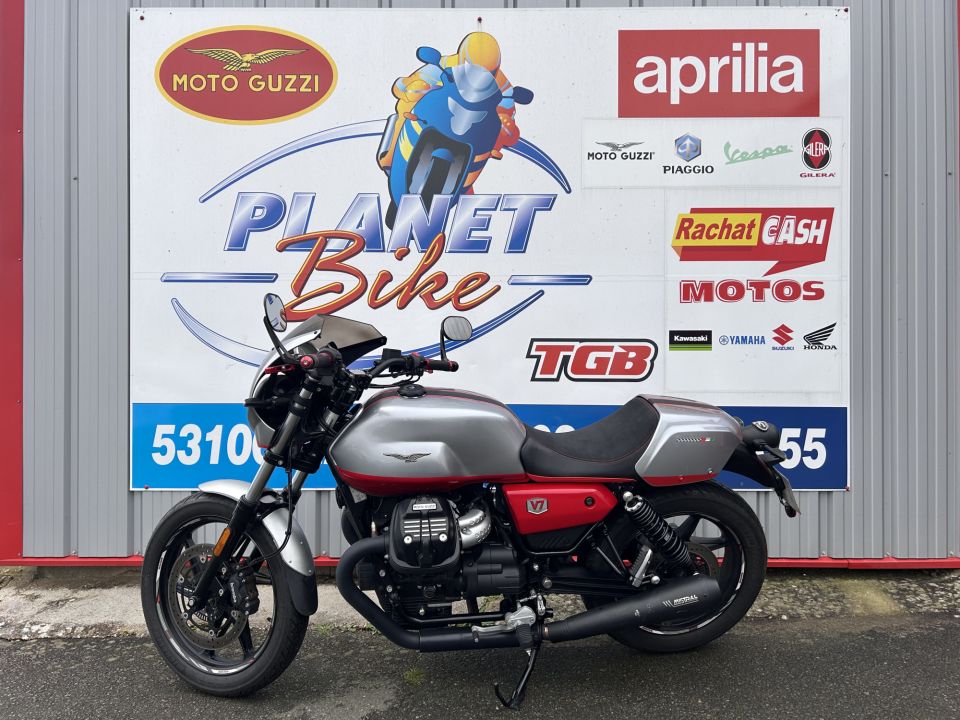 MOTO GUZZI V7 4