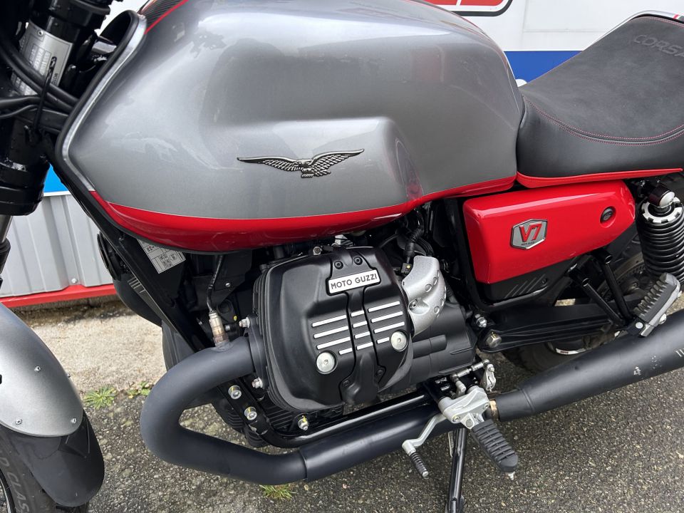 MOTO GUZZI V7 4