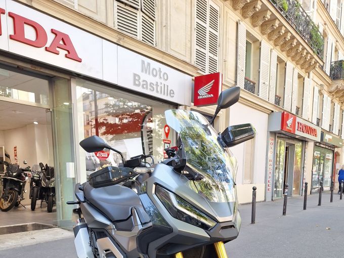 HONDA X-ADV 4