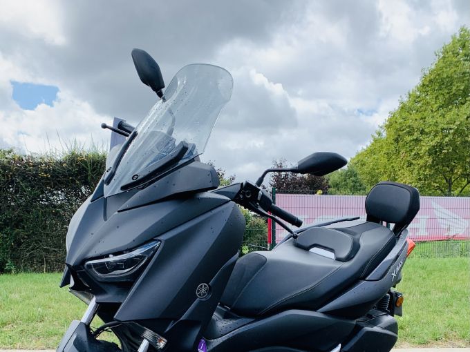 YAMAHA XMAX 300 4