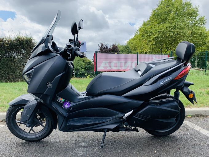 YAMAHA XMAX 300 4