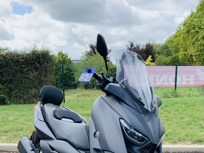 YAMAHA XMAX 300 4