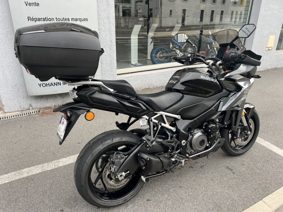 SUZUKI GSX-S 1000 GX 4