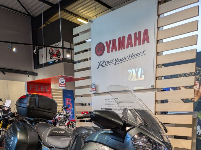 KAWASAKI GTR 1400 4