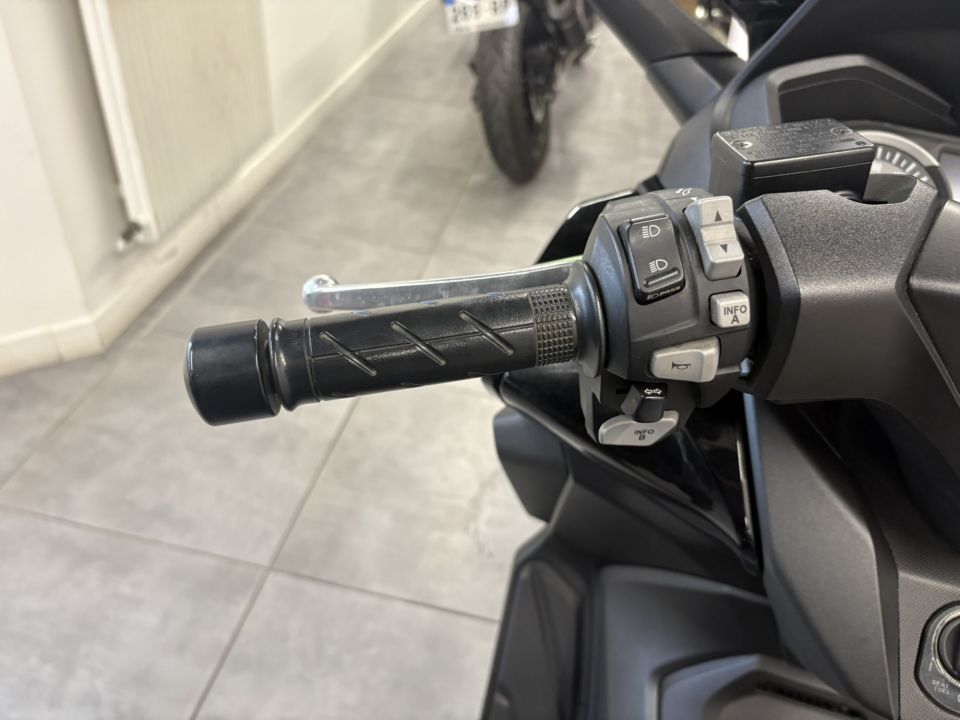 HONDA NSS FORZA 125 4