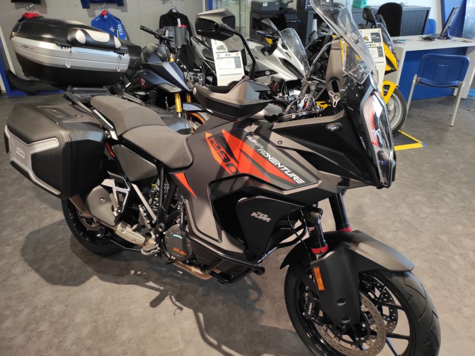 KTM 1290 SUPER ADVENTURE S 4