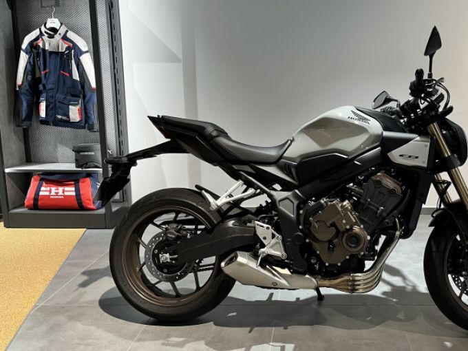 HONDA CB650R 4