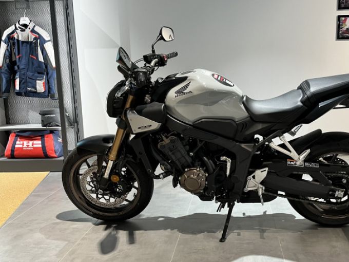 HONDA CB650R 4