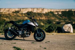 QJ MOTOR SRK 550 - 2024