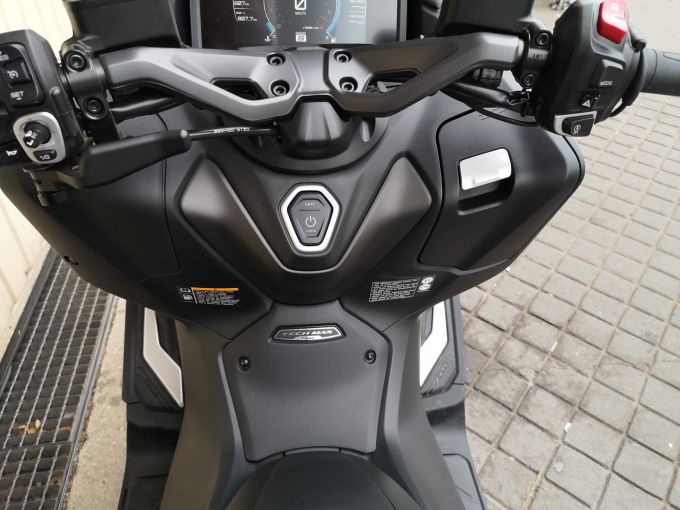 YAMAHA XP T-MAX 560 TECH MAX 4