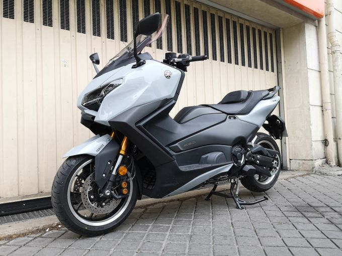 YAMAHA XP T-MAX 560 TECH MAX 4