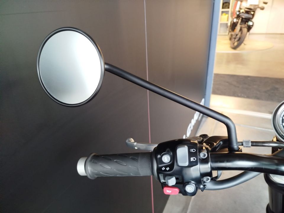 TRIUMPH Bonneville T120 Black 4