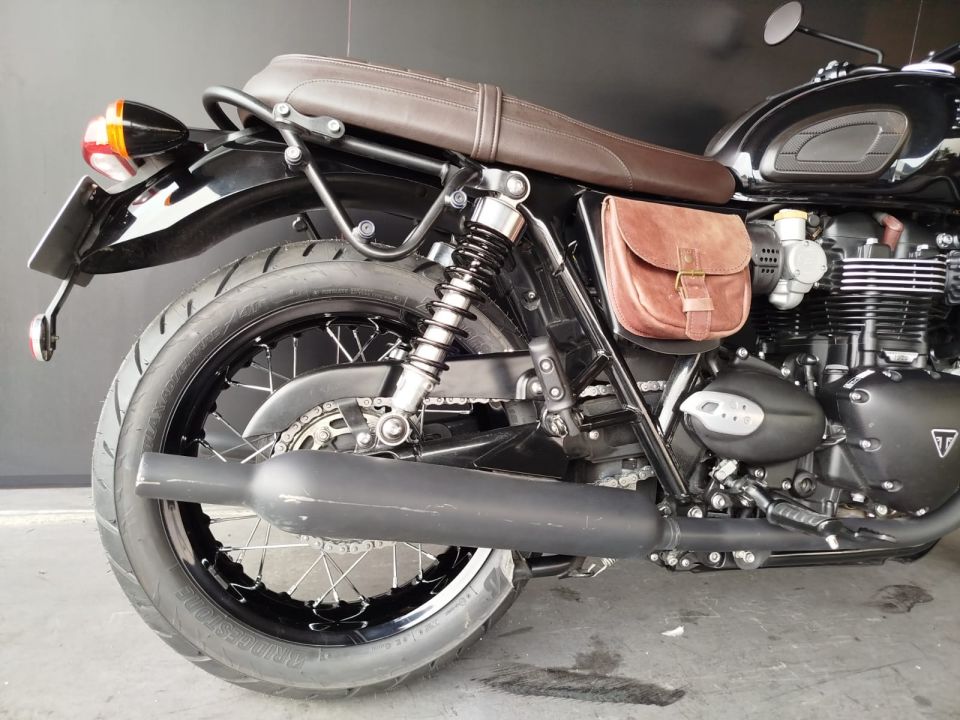 TRIUMPH Bonneville T120 Black 4