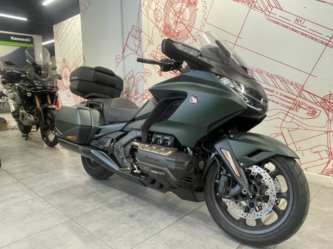 HONDA GL 1800 GOLDWING DCT 4