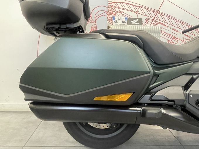 HONDA GL 1800 GOLDWING DCT 4