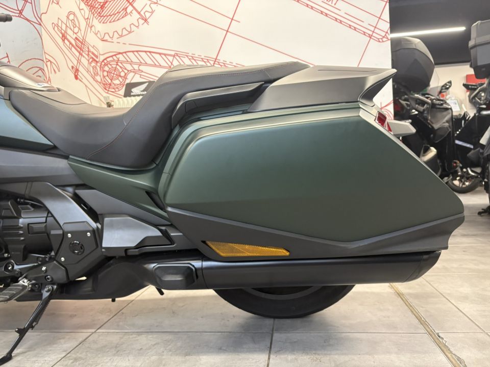 HONDA GL 1800 GOLDWING DCT 4