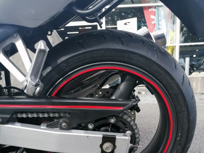 KAWASAKI ZR-7 S 4