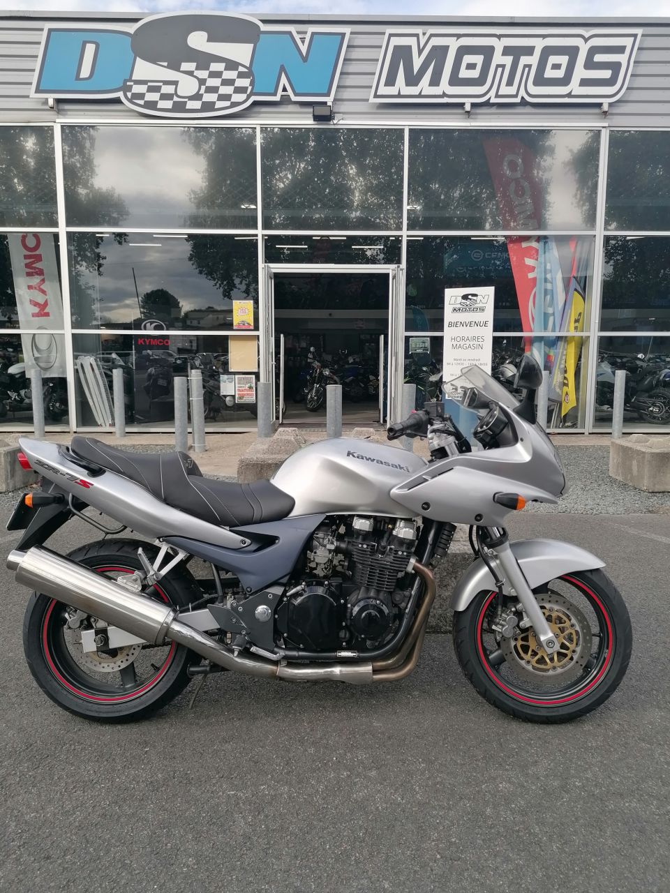 KAWASAKI ZR-7 S 4