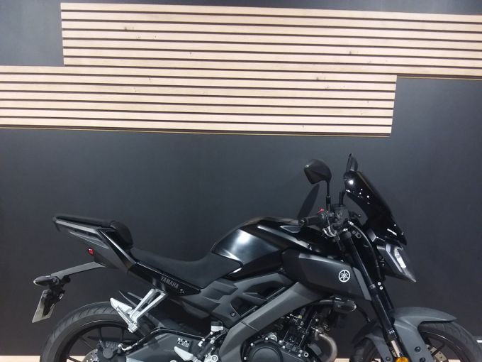 YAMAHA MT-125 ABS 4