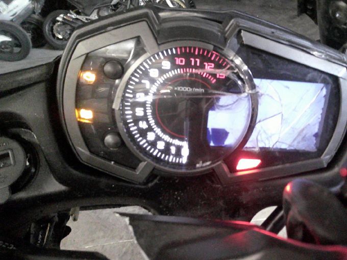 KAWASAKI NINJA 650 4