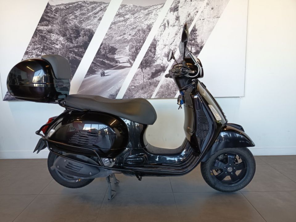 PIAGGIO VESPA GTS ABS IE 300 4