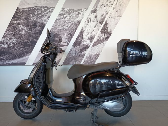 PIAGGIO VESPA GTS ABS IE 300 4