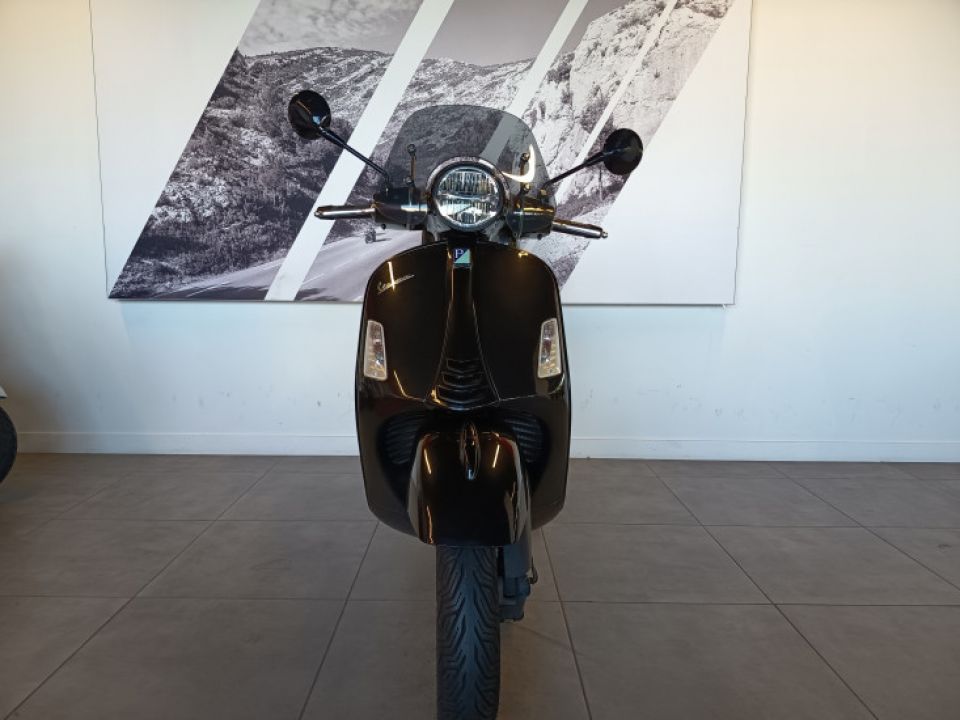 PIAGGIO VESPA GTS ABS IE 300 4