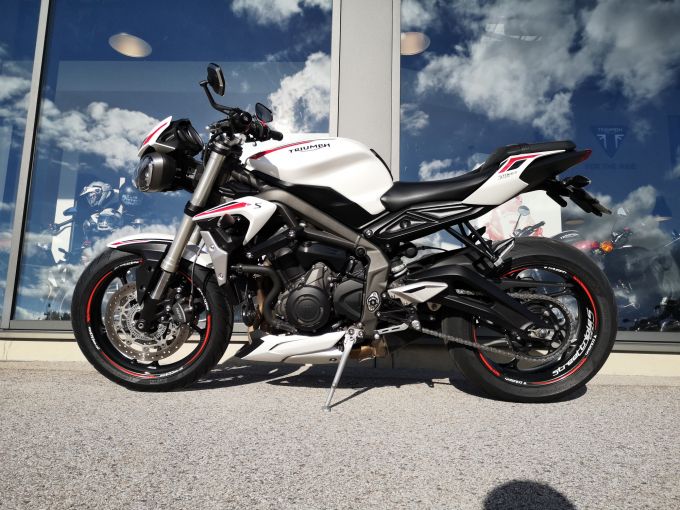 TRIUMPH STREET TRIPLE 660 S A2 4