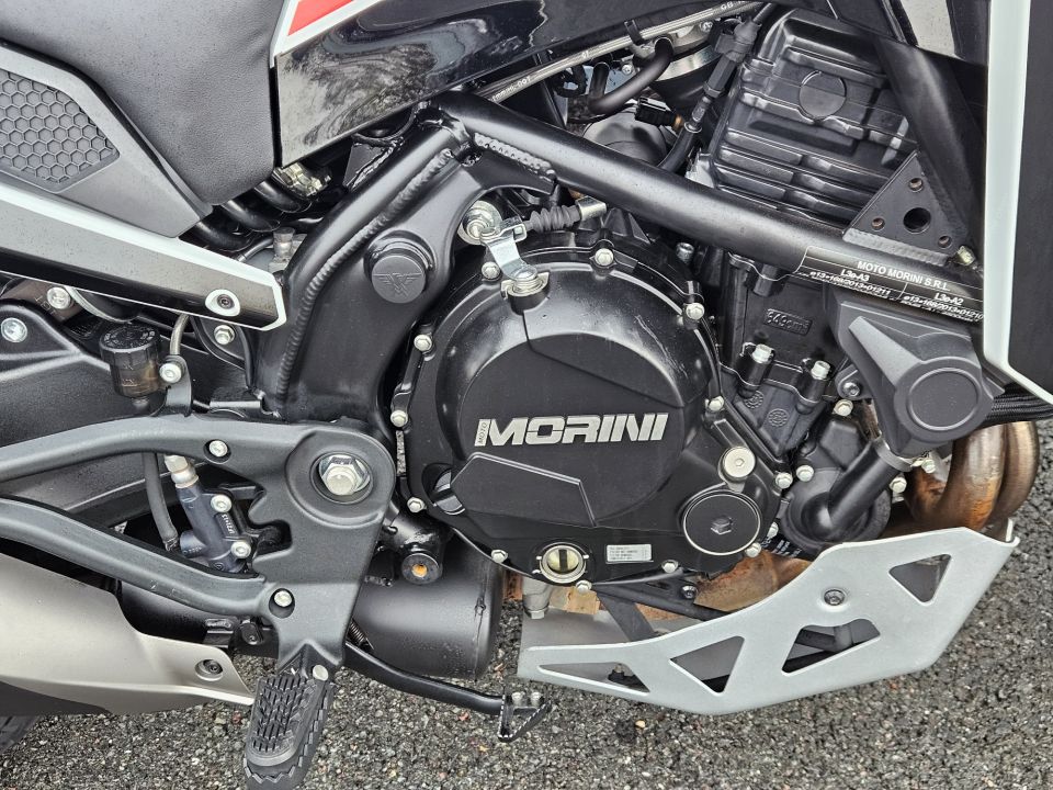 MOTO MORINI X-cape 650 4