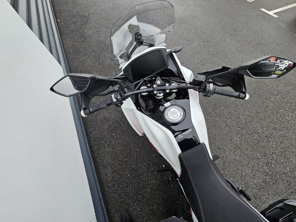 MOTO MORINI X-cape 650 4