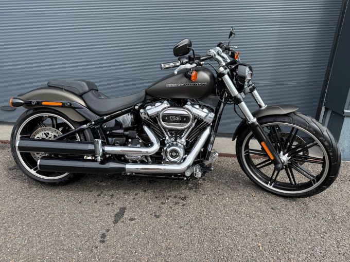 HARLEY-DAVIDSON SOFTAIL BREAKOUT 1868 4