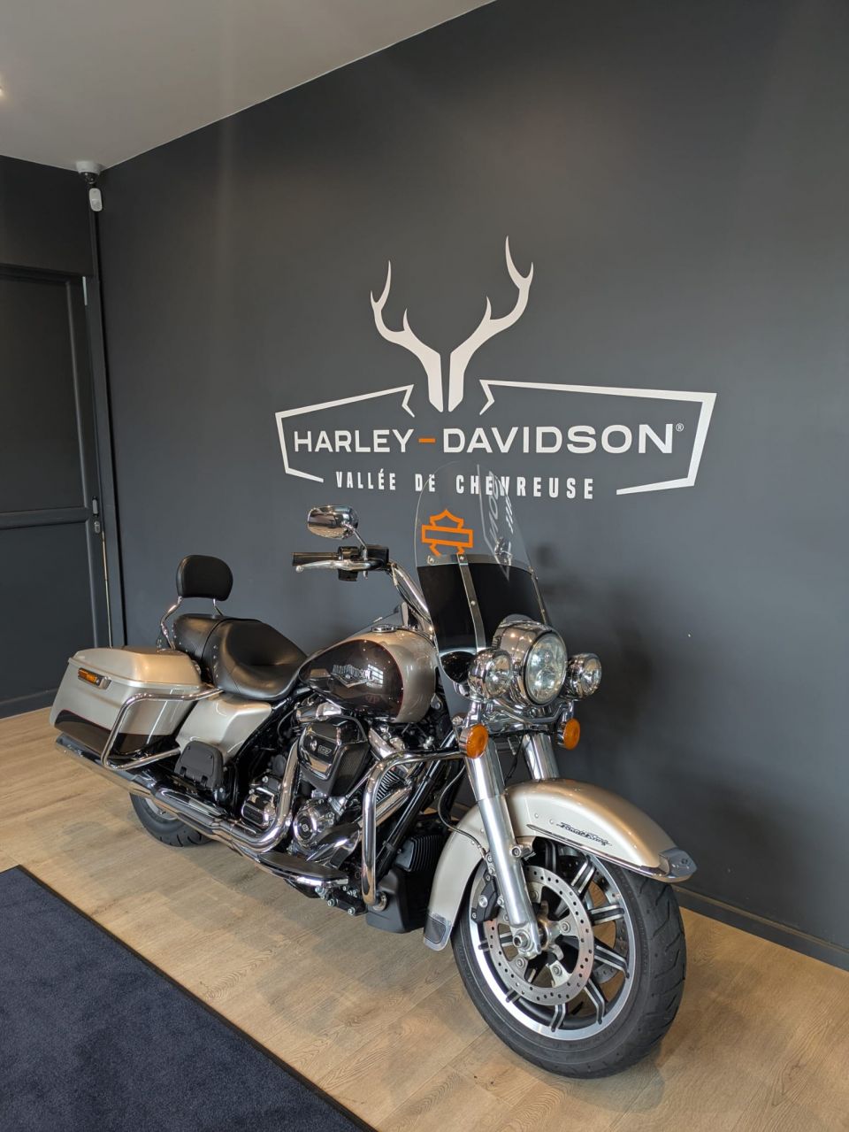 HARLEY-DAVIDSON TOURING ROAD KING 1745 4