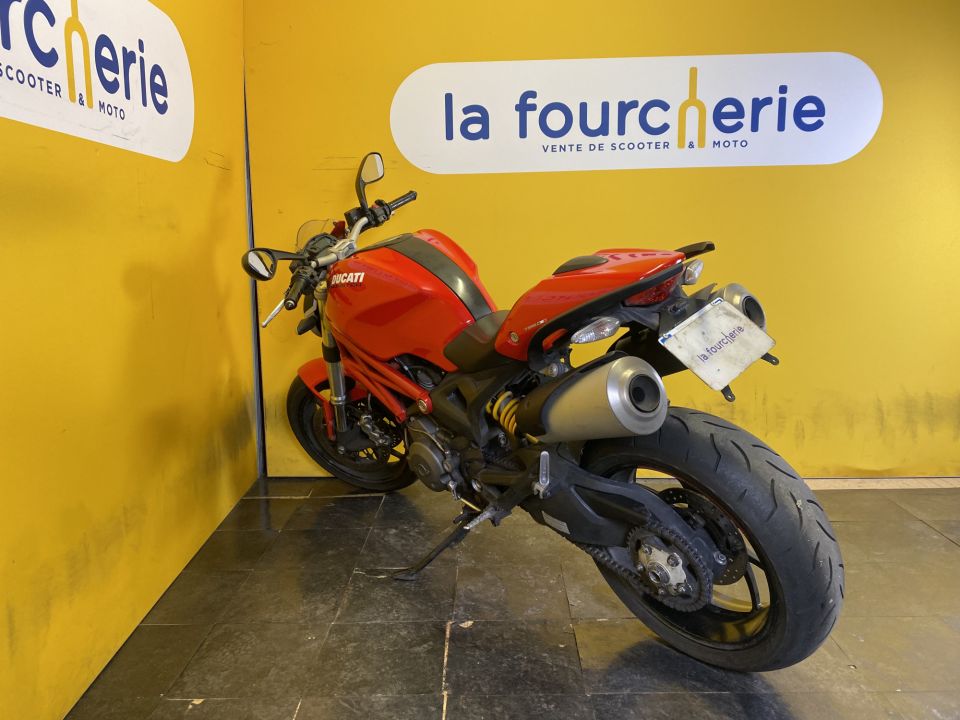 DUCATI MONSTER 796 4