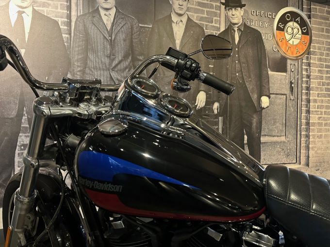 HARLEY-DAVIDSON SOFTAIL LOW RIDER 1745 4