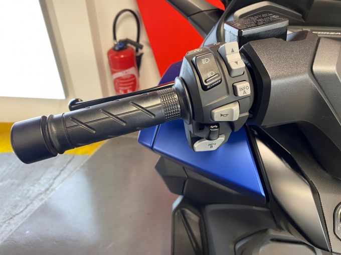 HONDA NSS FORZA 125 4